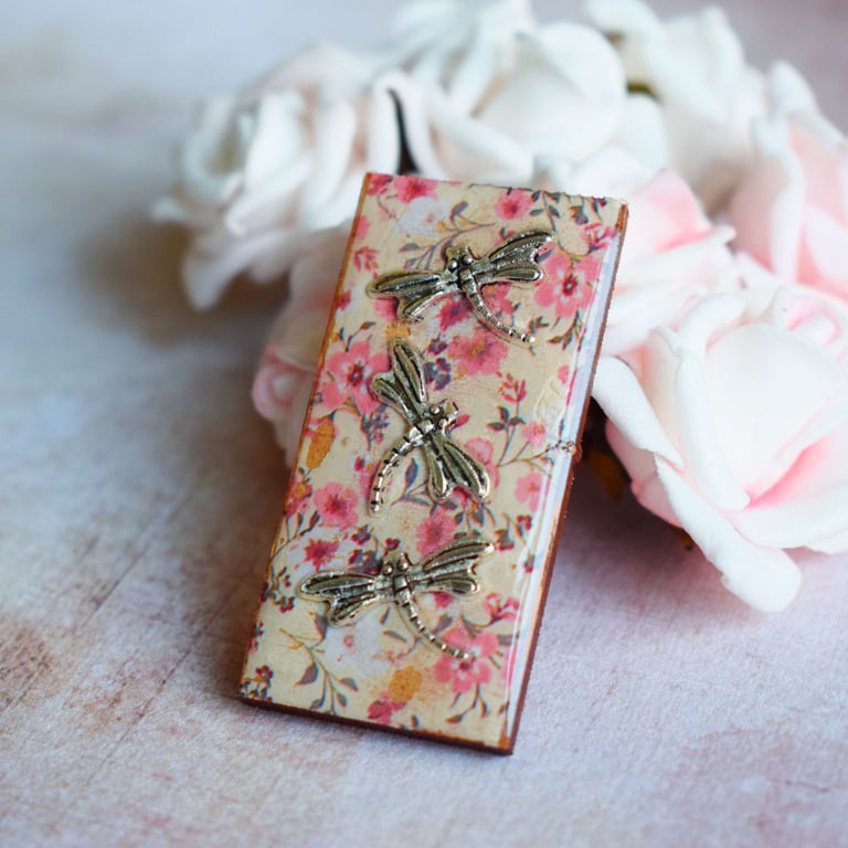 Vintage Style Dragonfly Brooch