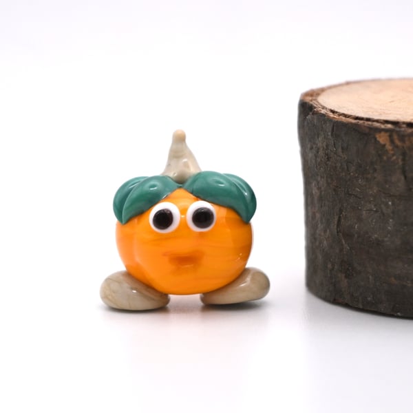 small glass pumpkin figure