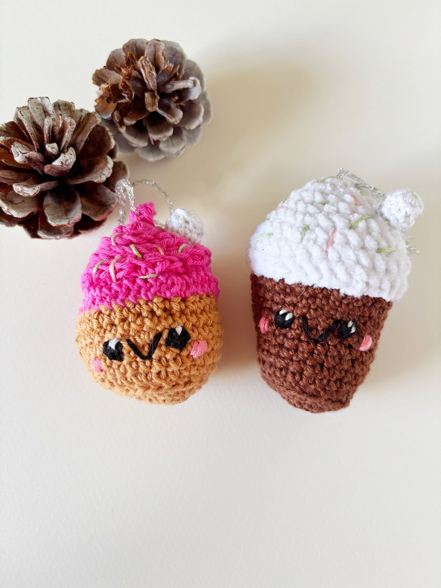 Hot chocolate and cupcake decorations 