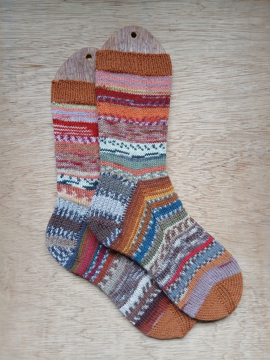 Socks, hand knitted, MEDIUM, adult size 5-6, MULTICOLOURED
