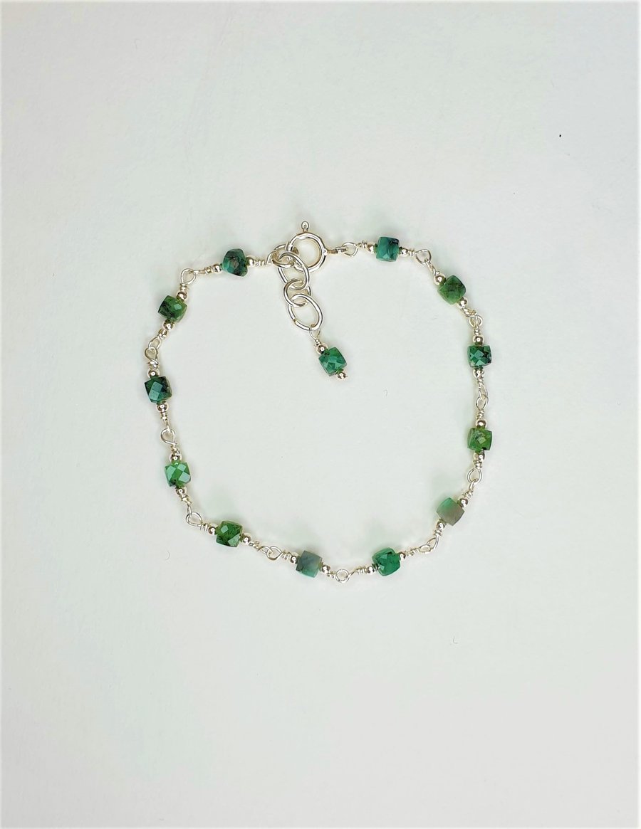 Elegant And Dainty Genuine Emerald And Sterling Silver Rosary Linked Bracelet