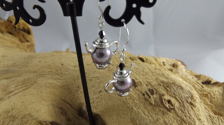 Lilac Shell Pearl Teapot Earrings 