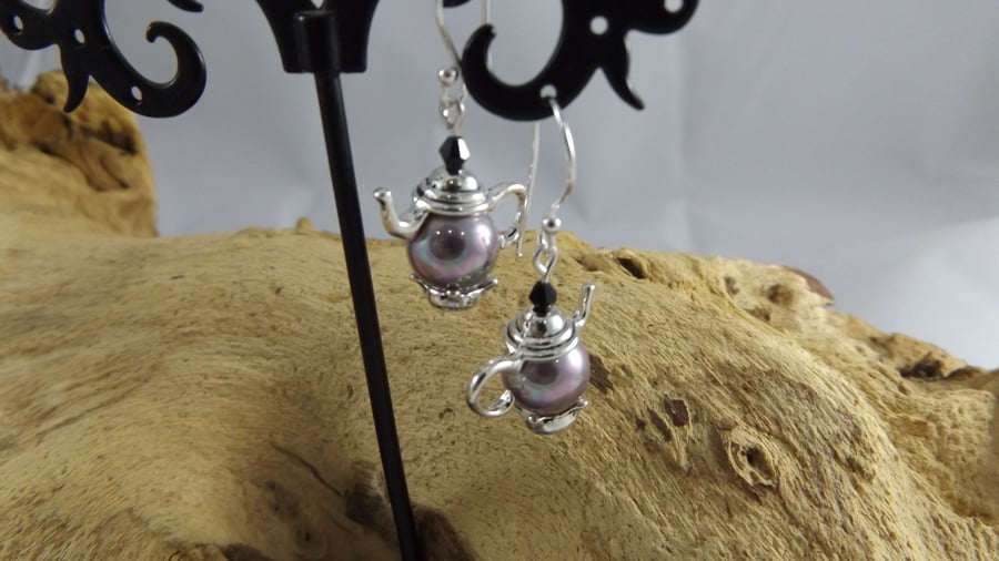 Lilac Shell Pearl Teapot Earrings 