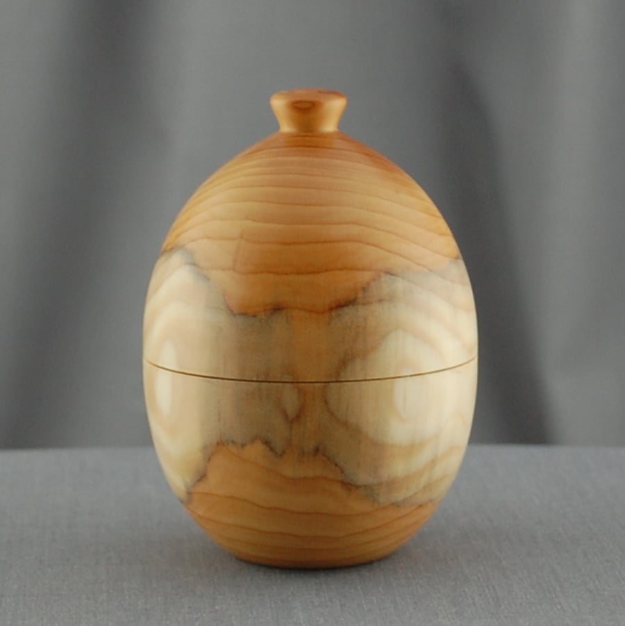 Soothing Lidded Pot