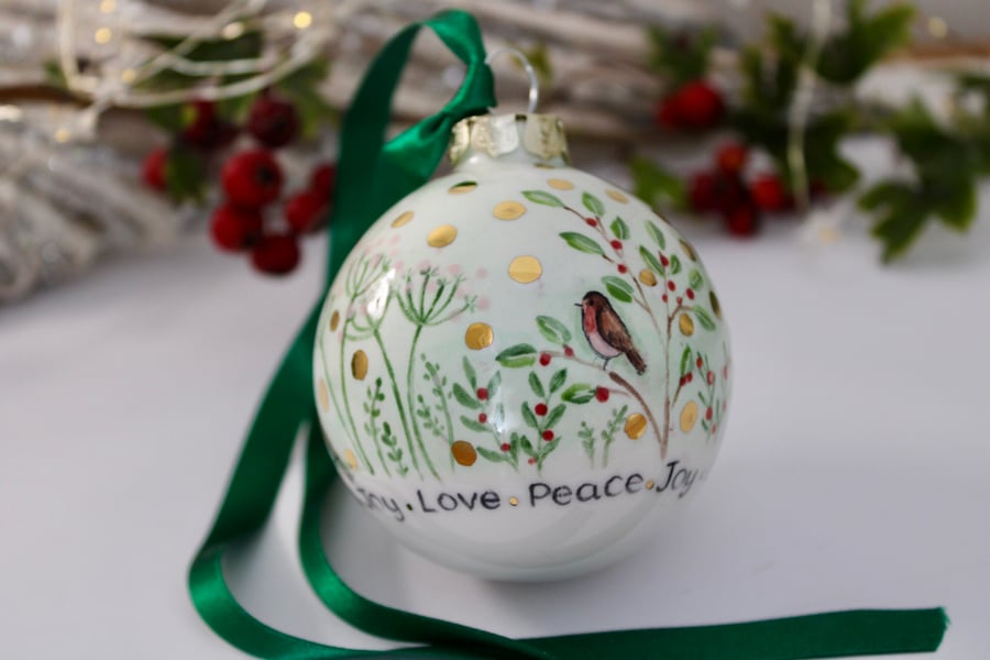 Robin ceramic bauble