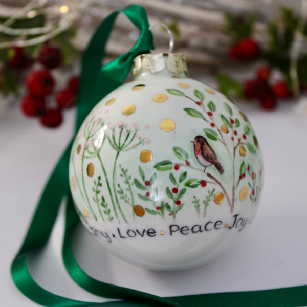 Robin ceramic bauble