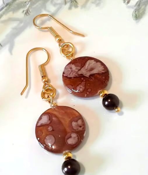Mother of Pearl & Shell Pearl Earrings Gold Plated