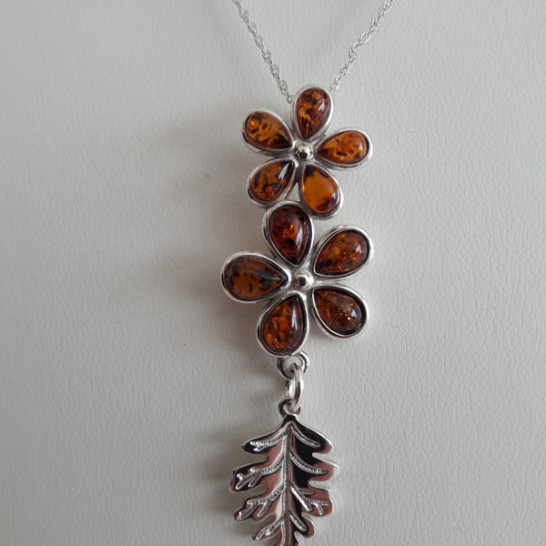 Amber Daisy and Sterling Silver Leaf Necklace. Amber, Sterling Silver, Gift
