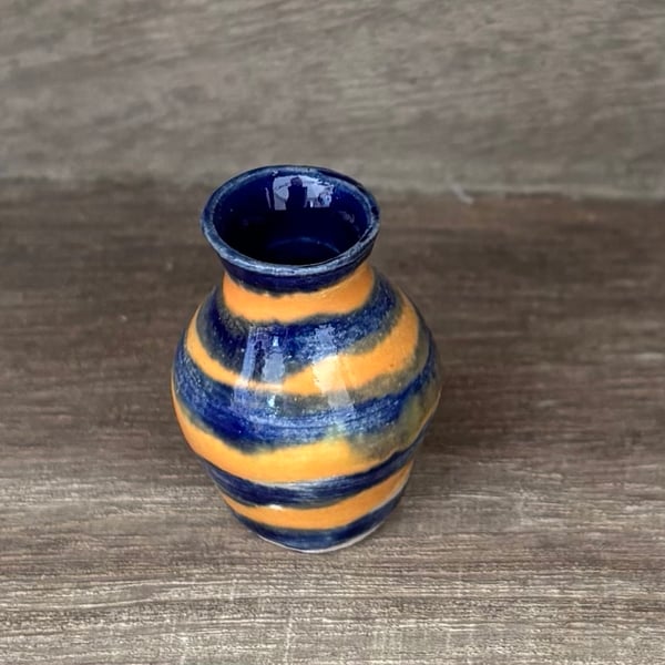Teeny tiny vase