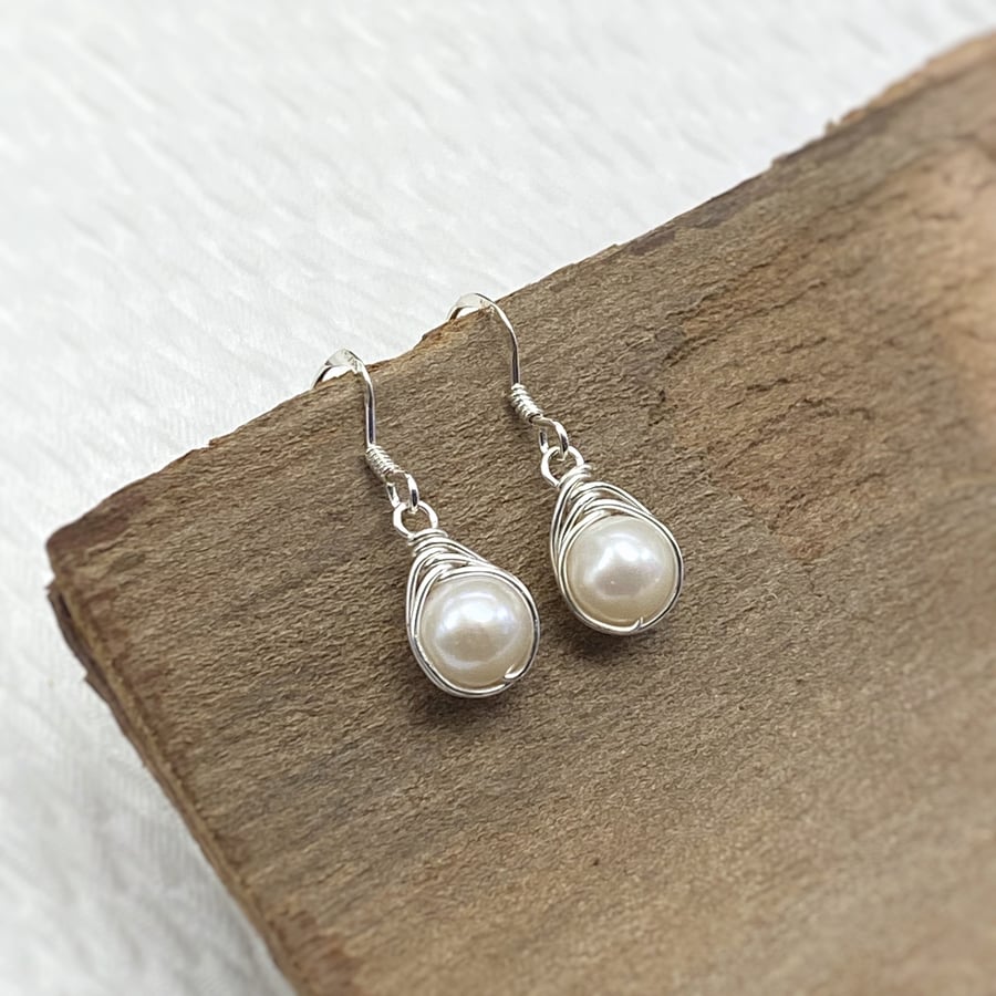 Freshwater Pearl Drop Earrings