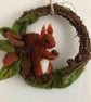 Red squirrel wreath  - Image 1