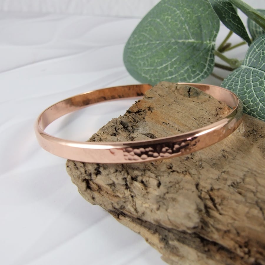 Copper Bangle. 4.5mm wide with Hammered Finish Size Medium 20cms