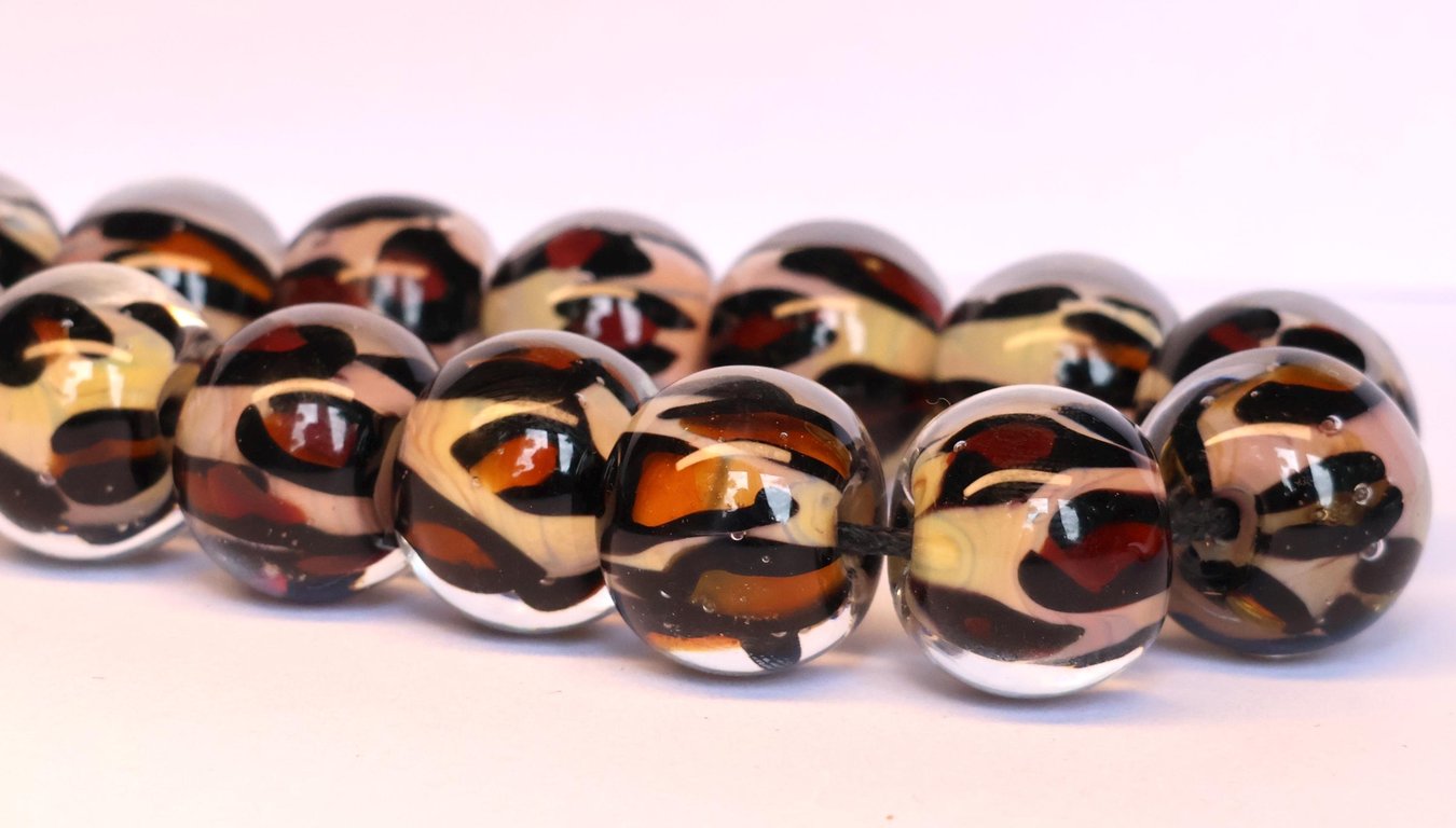 Handmade leopard print patterned lamp work glass beads