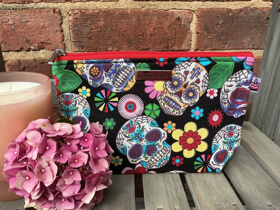 Skull Print Zip Pouch