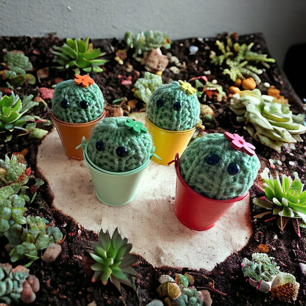 Knitted Cactus Pattern – Easy Floral Decoration (PDF Download)