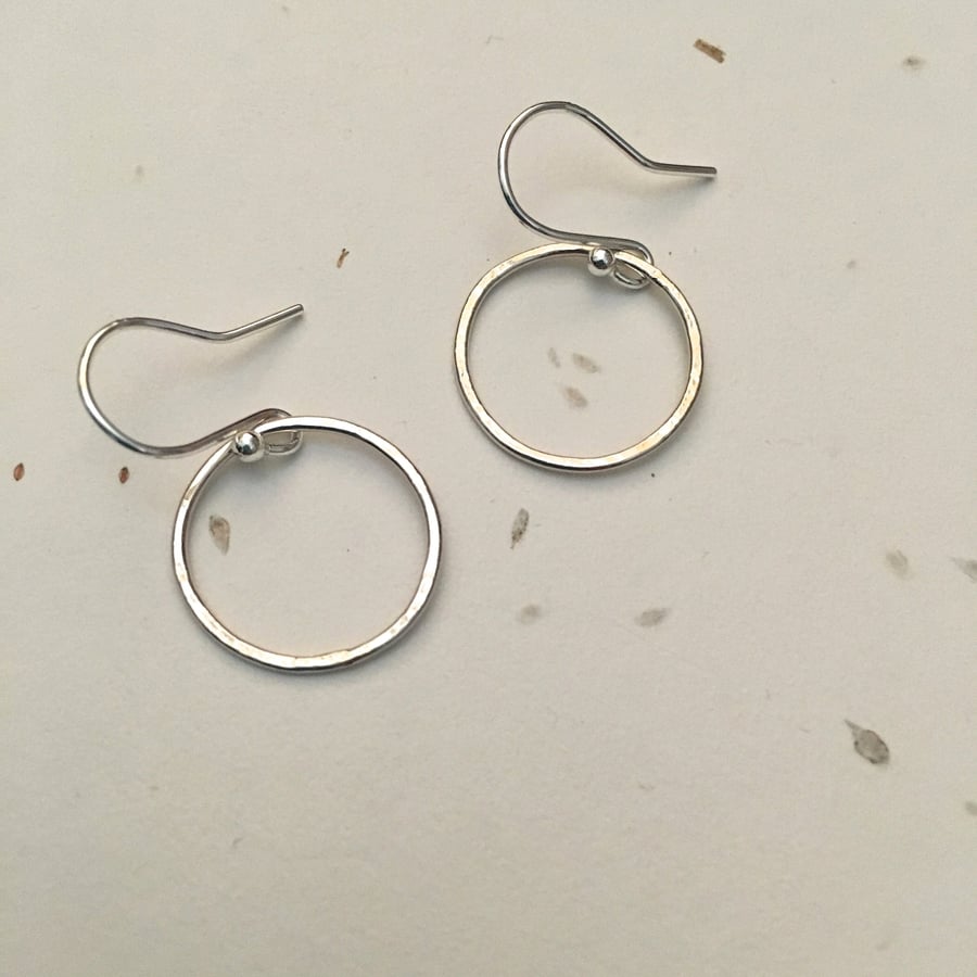 Silver Lace Imprinted Circle Earrings, silver geometric earrings, vintage lace j