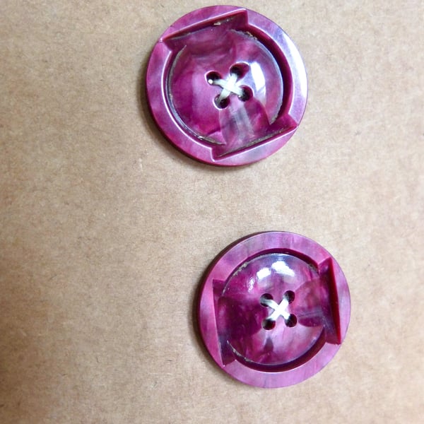 2 Vintage Art Deco Plum Buttons 27 mm