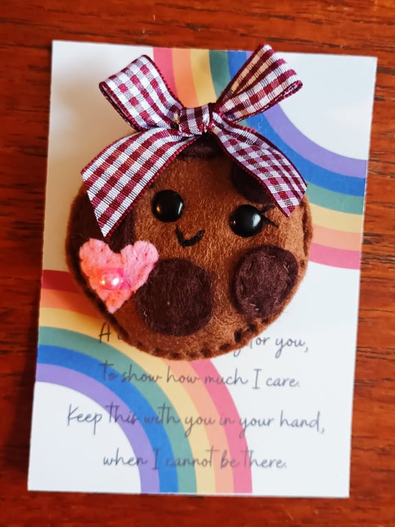 Chocolate chip cookie pocket hug and pocket hug card (brown)