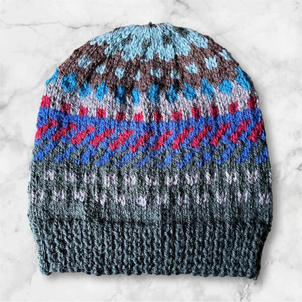 Hat hand knitted Wool (code 5)