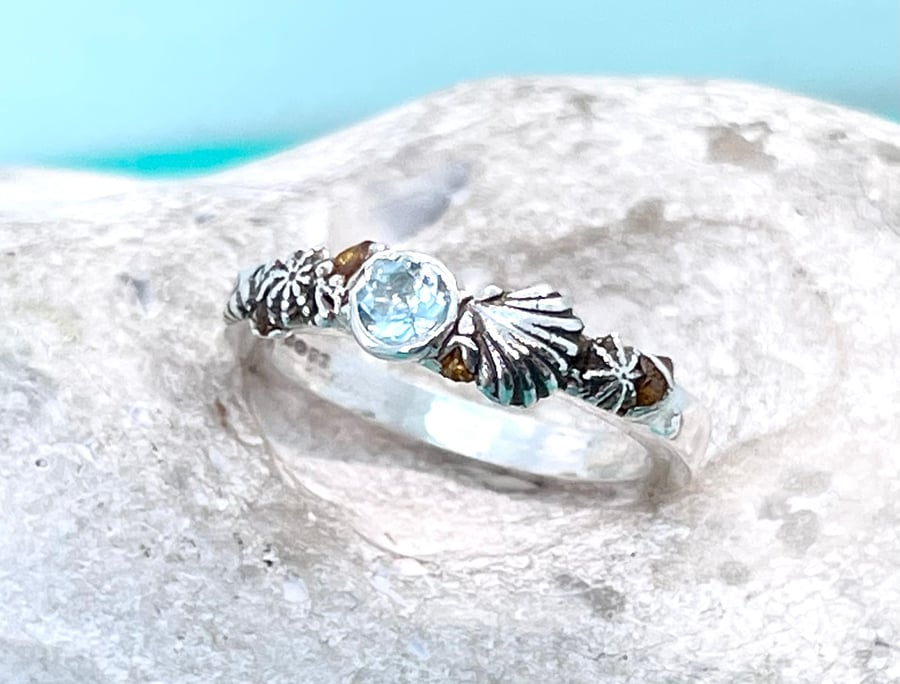 Seashell ring with aquamarine