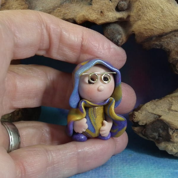 Tiny Shortsighted Gnome 'Oliver' with specs OOAK Sculpt Ann Galvin