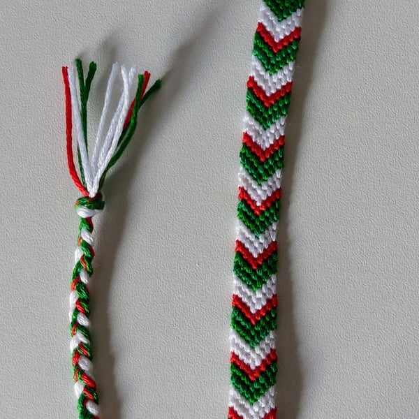 Welsh Flag Colour Friendship Bracelet – Red White Green Chevron – Adjustable