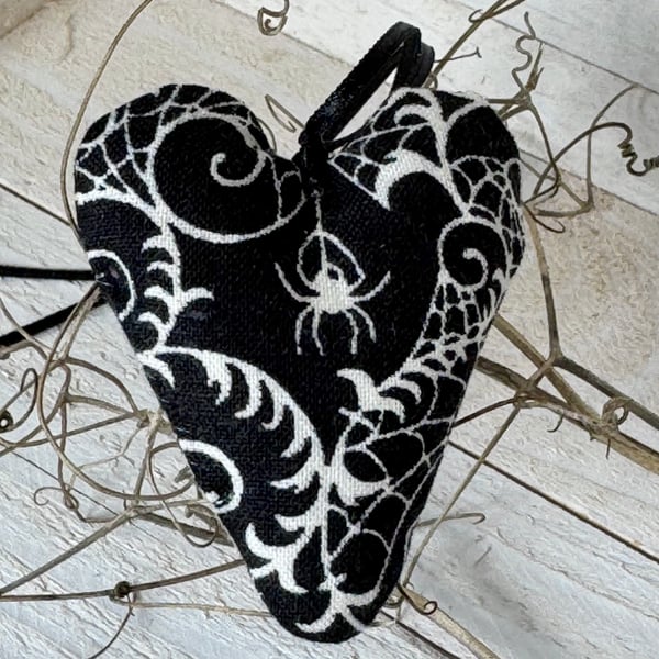 HALLOWEEN MINI HEART - spiders and polka dots
