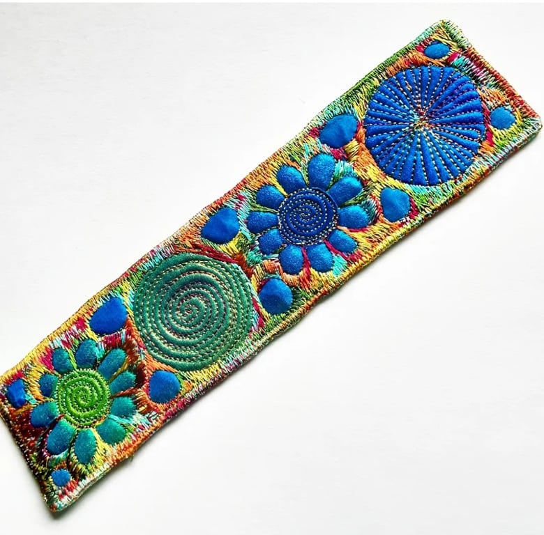 Bookmarks - Textile with Machine Embroidery Bookmark
