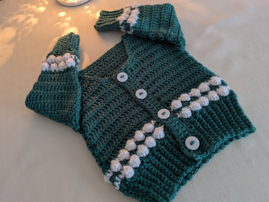 Tiny babies cardigan in Emerald green and white