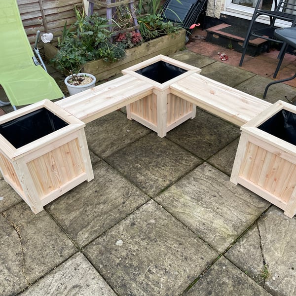 Decorative garden corner bench planter