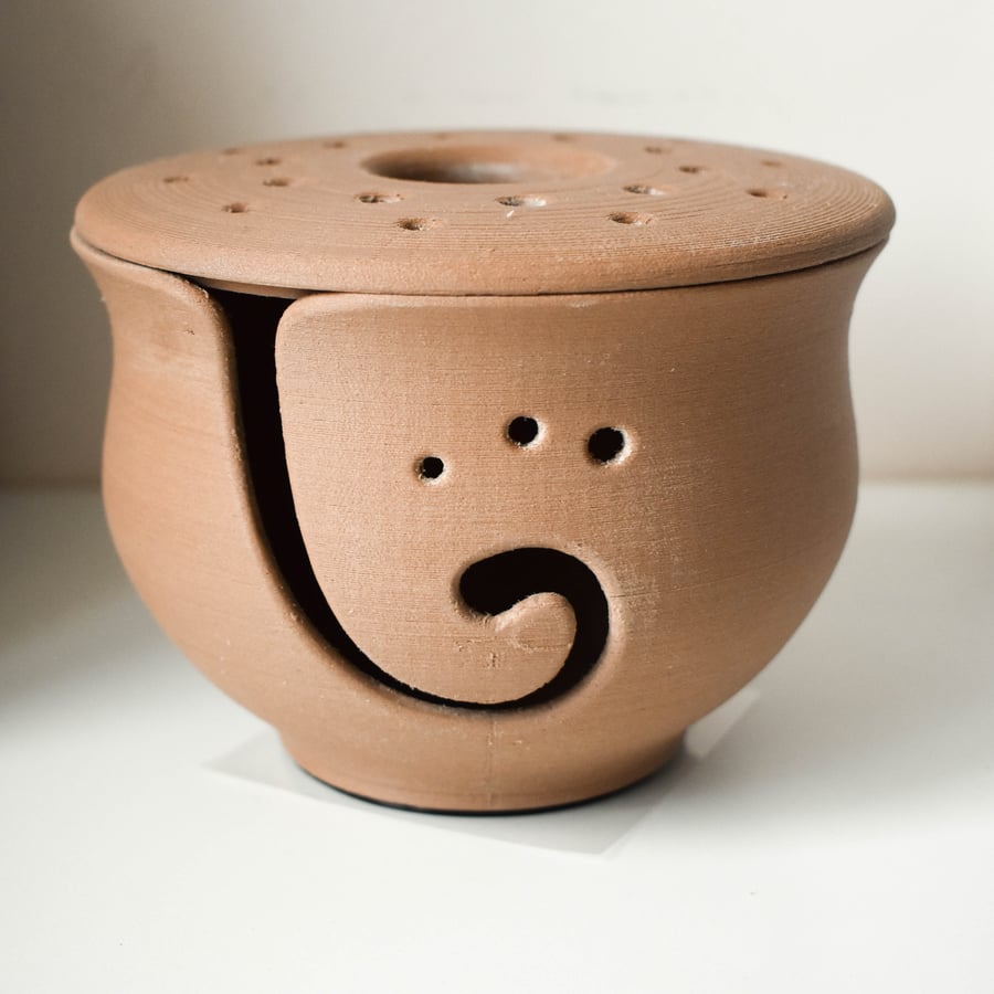 3D Printed wooden yarn bowl with lid - large