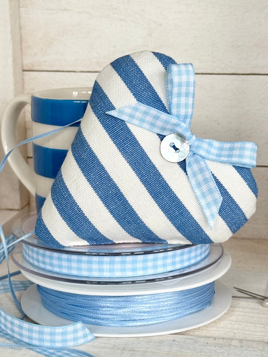 BLUE AND WHITE STRIPED HEART DECORATION - maxi size