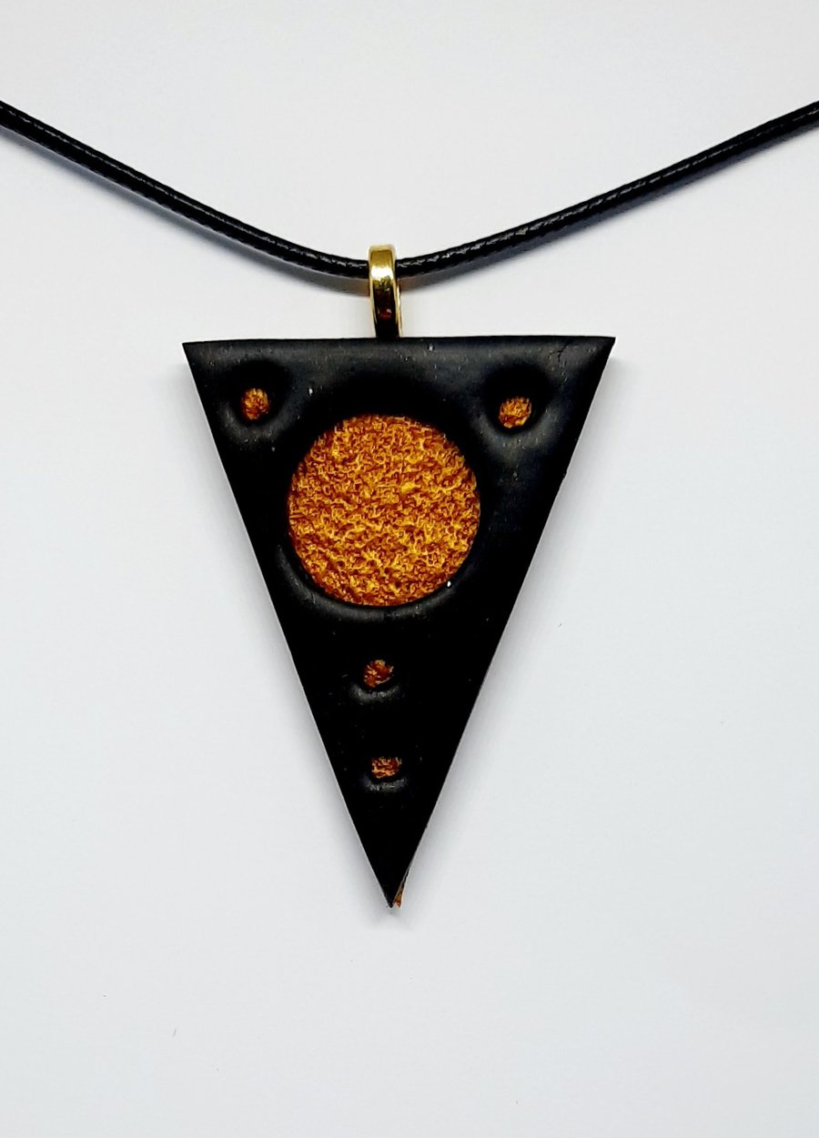 Teddy bear textured pendant 