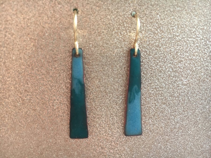 Enamelled two tone dangle into the blue earrings