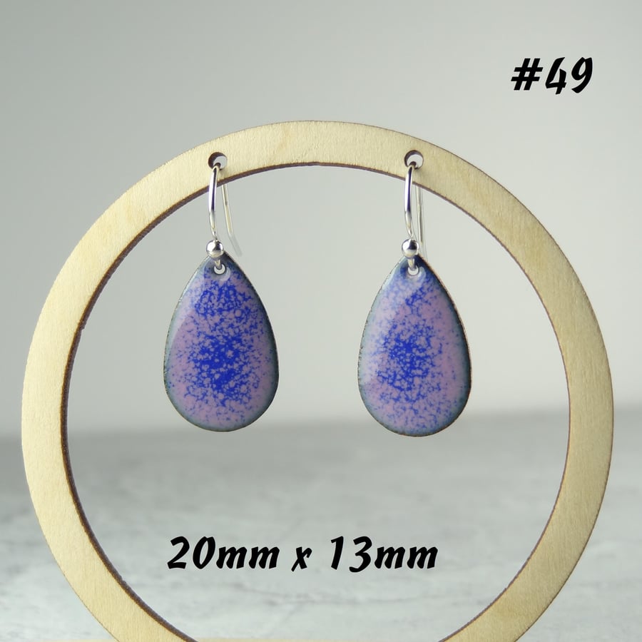 Speckled mauve-pink blue glass enamelled copper drop earrings, teardrop, 20x13mm
