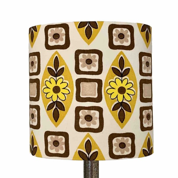 CUTE RETRO 50s 60s YELLOW DAISY  Mid Century Vintage  Fabric Lampshade option