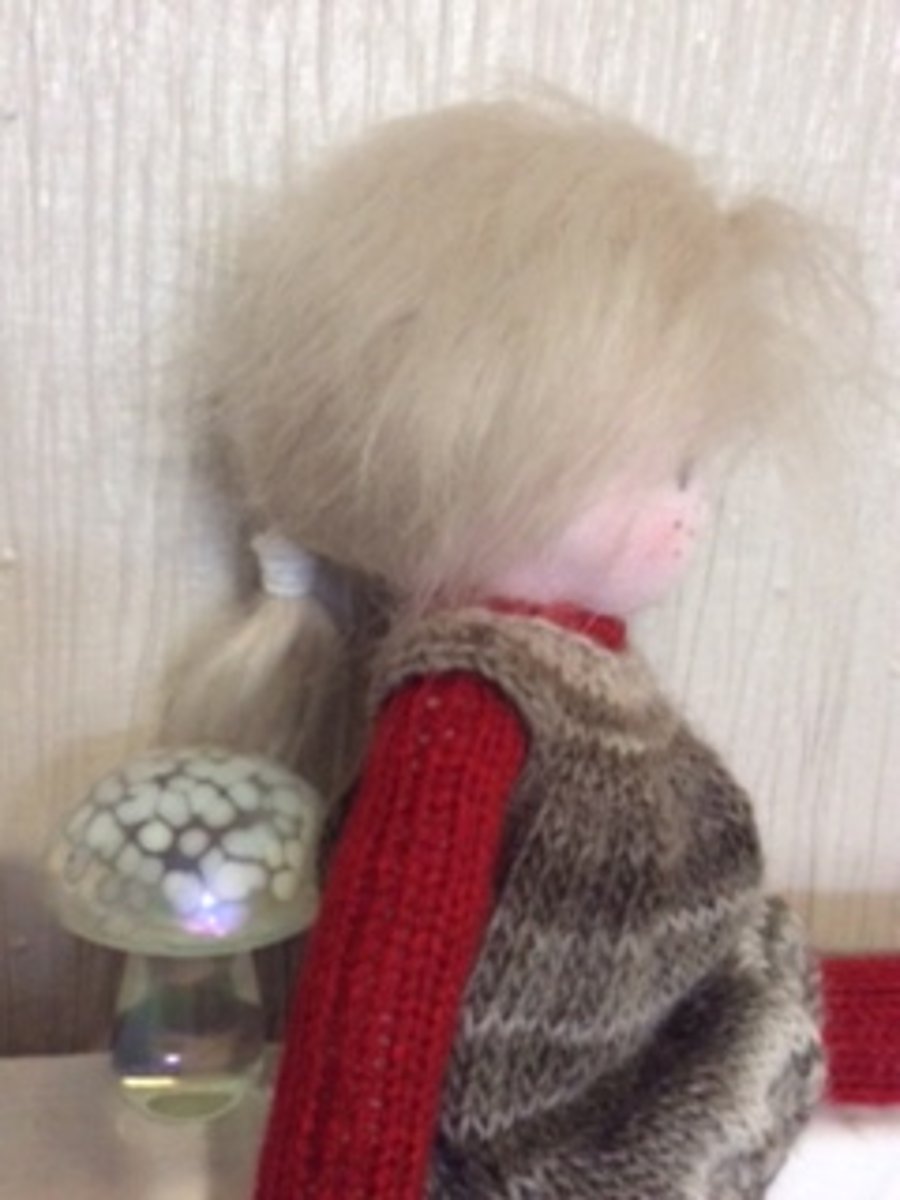 knitted doll - Scarlett