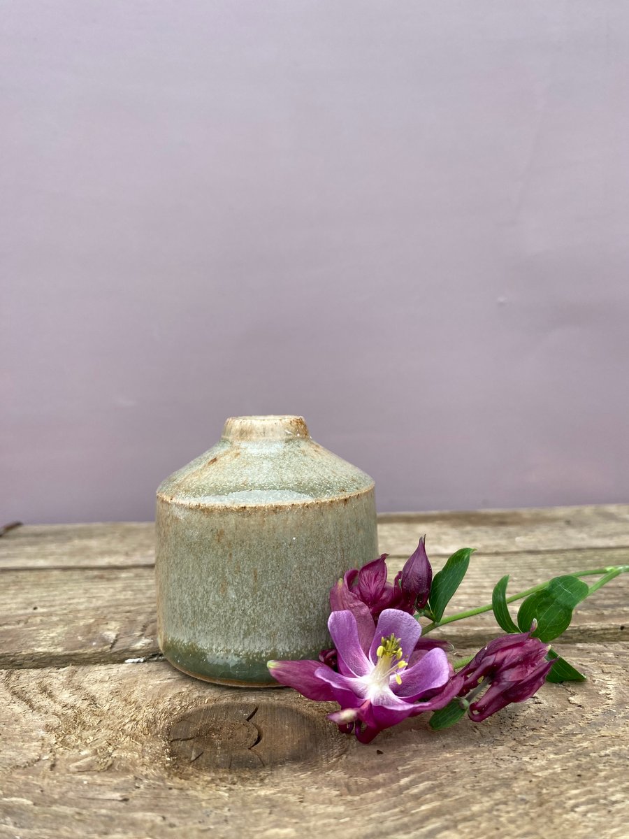 Stoneware inkwell bottle