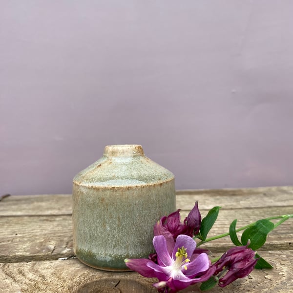 Stoneware inkwell bottle