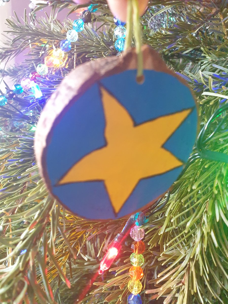 Star handpainted wooden slice