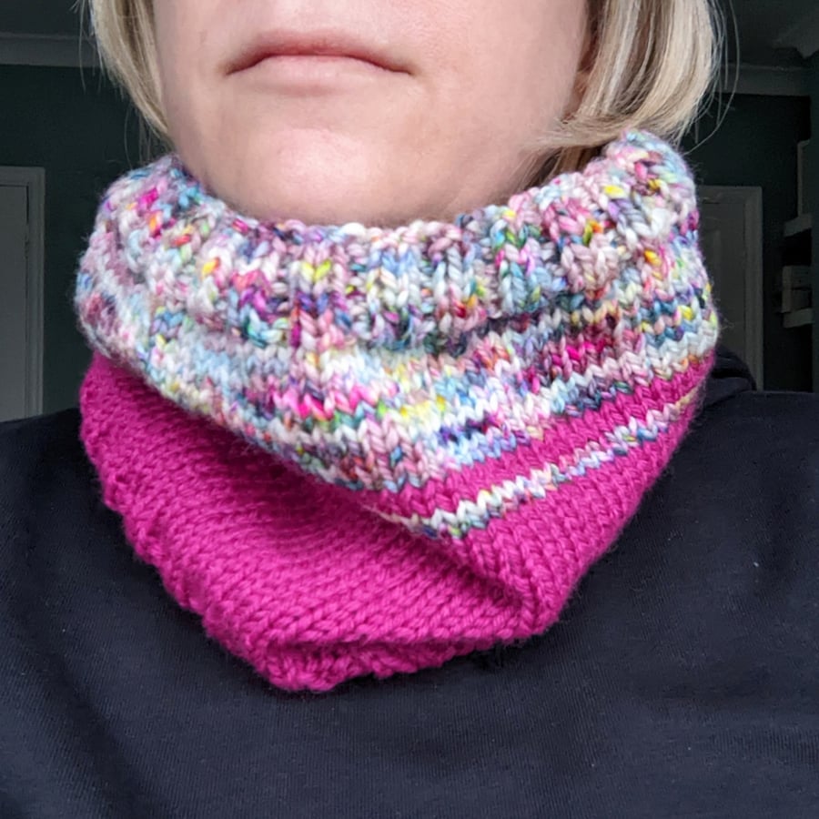 Chunky knit cowl in pink