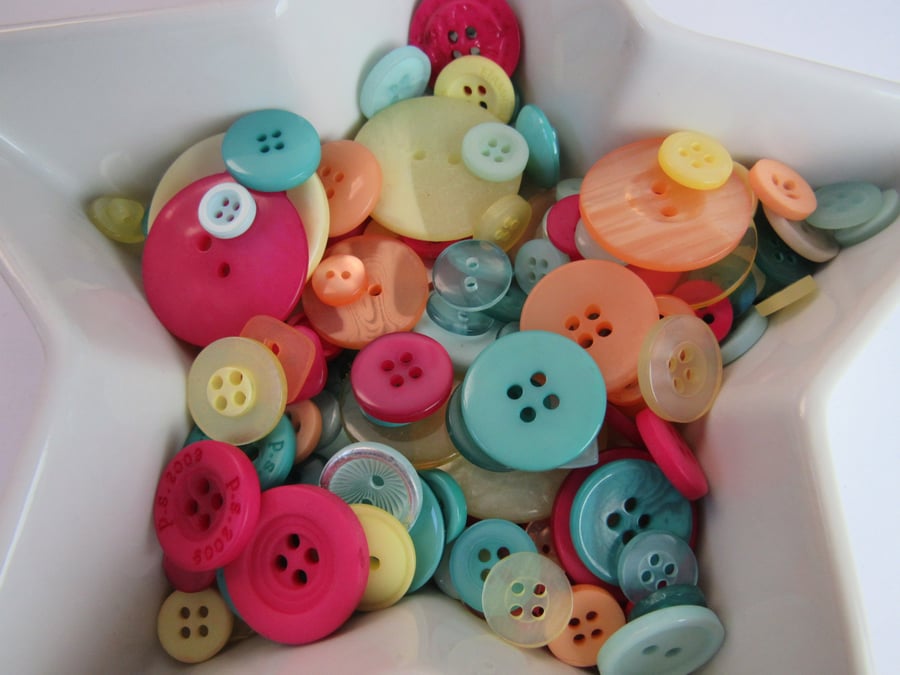 50g Mixed Summer Craft Buttons