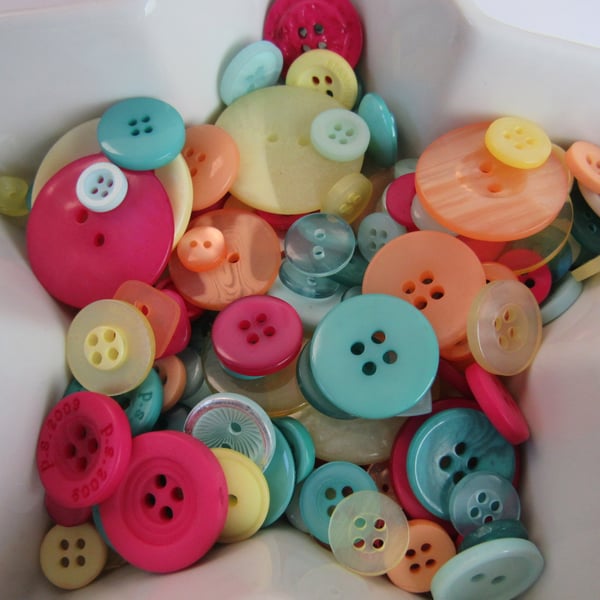 50g Mixed Summer Craft Buttons