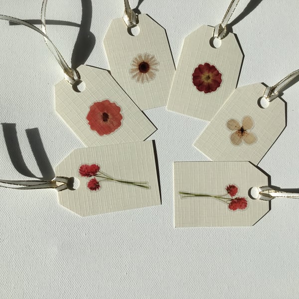 Gift tags. Tags for gifts. Set of 6 flower gift tags. CC747