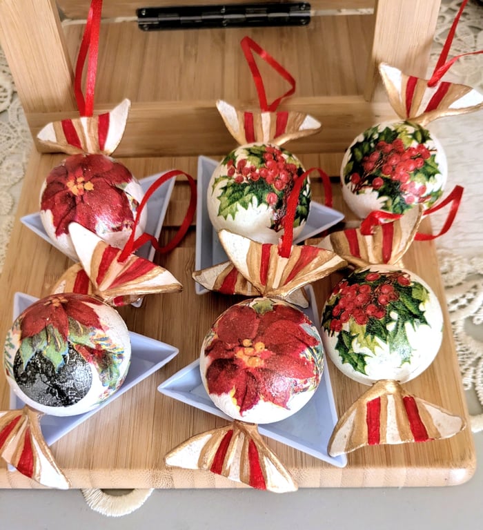 Set of hand made 6 christmas tree ornamenrs