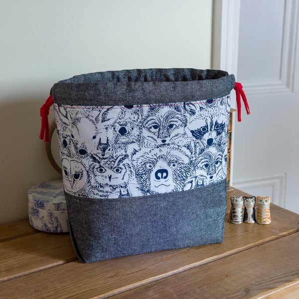 Drawstring project bag made with lovely cotton print featuring woodland animals 