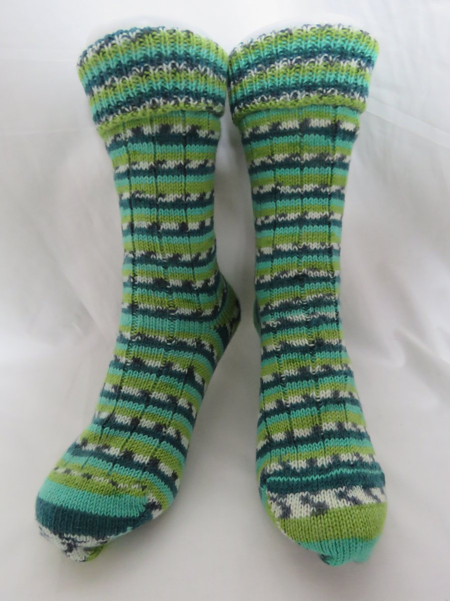 Hand-cranked Knitted Ribbed Wool Socks Size 4 to 5 Turnover Tops