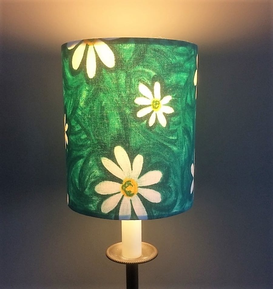 DAISY DAISY cute 70s White on Green Daisies Vintage  Fabric Lampshade option 