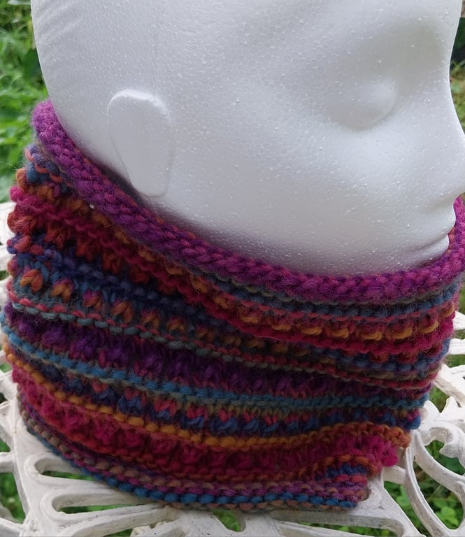 Handknit chunky wool circular cowl col 2