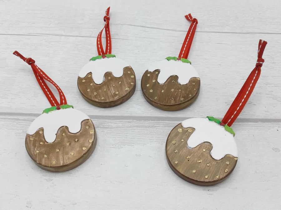 Christmas pudding ceramic decorations. Christmas decorations. 4 puddings.